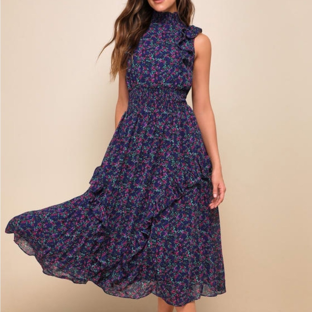 Lulus - Evalina Navy Blue Floral Print Mock Neck Midi Dress. Size Medium